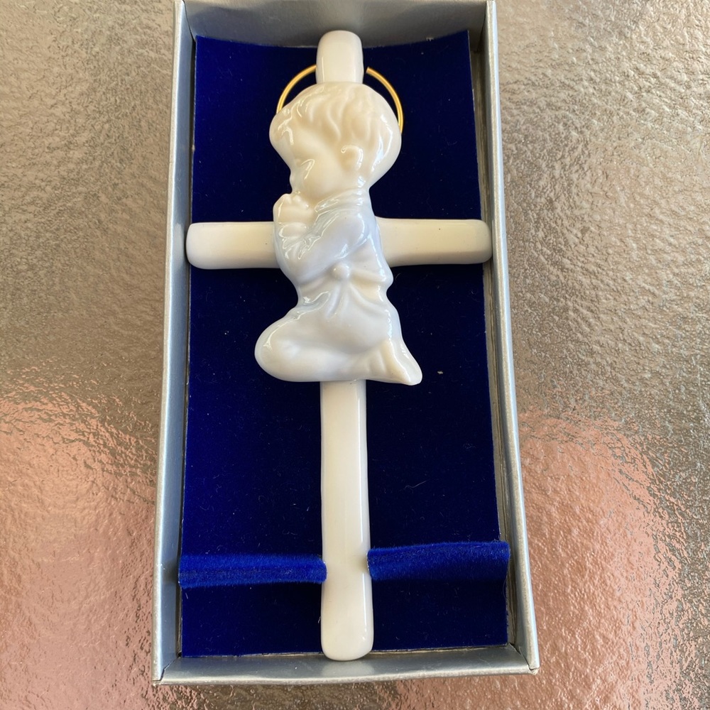 Sweet China Praying Baby on a Cross